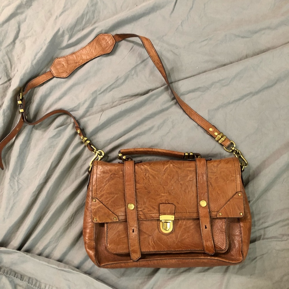 Crossbody briefcase